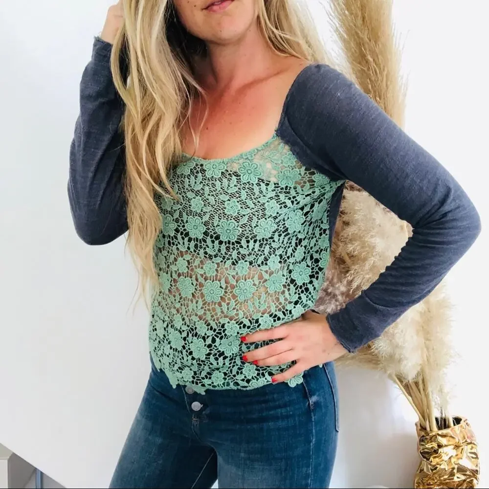 FP FREE PEOPLE Blue Green Lace Front Crop Top Longsleeve High Low Hem Tee Medium
